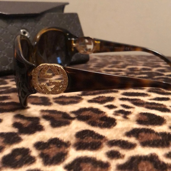Gucci Sunglasses - Picture 2 of 3